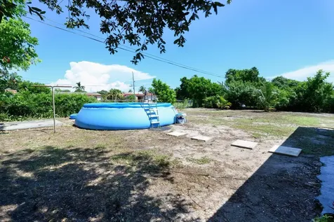 310 W 16th Way Riviera Beach FL 33404