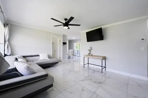 310 W 16th Way Riviera Beach FL 33404