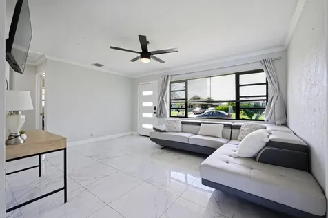 310 W 16th Way Riviera Beach FL 33404