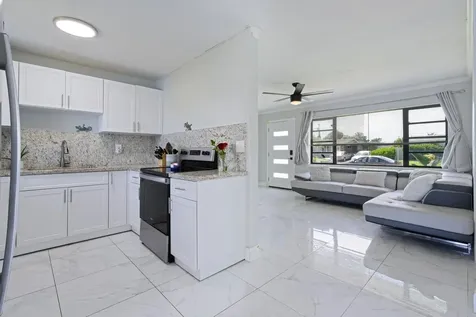 310 W 16th Way Riviera Beach FL 33404