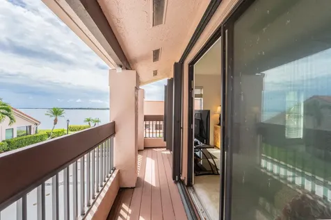 3521 Se Sandpiper Court Port Saint Lucie FL 34952