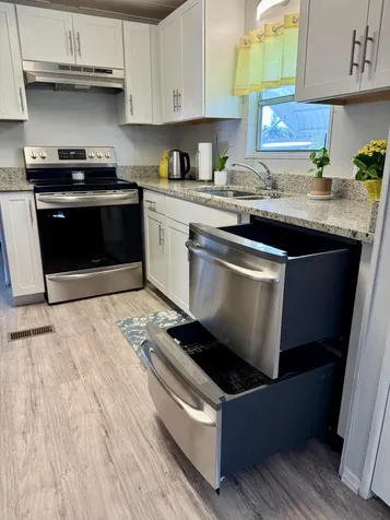 176 W Caribbean Port Saint Lucie FL 34952
