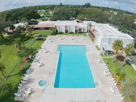 176 W Caribbean Port Saint Lucie FL 34952