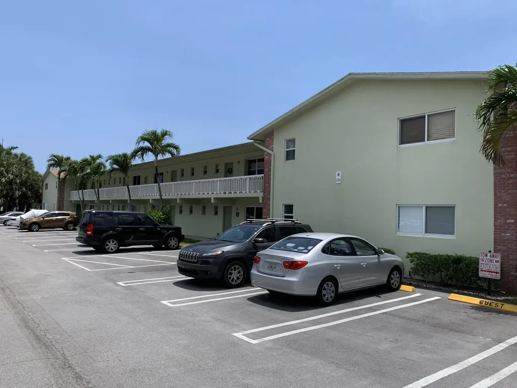 658 Ne 6th Court Boynton Beach FL 33435