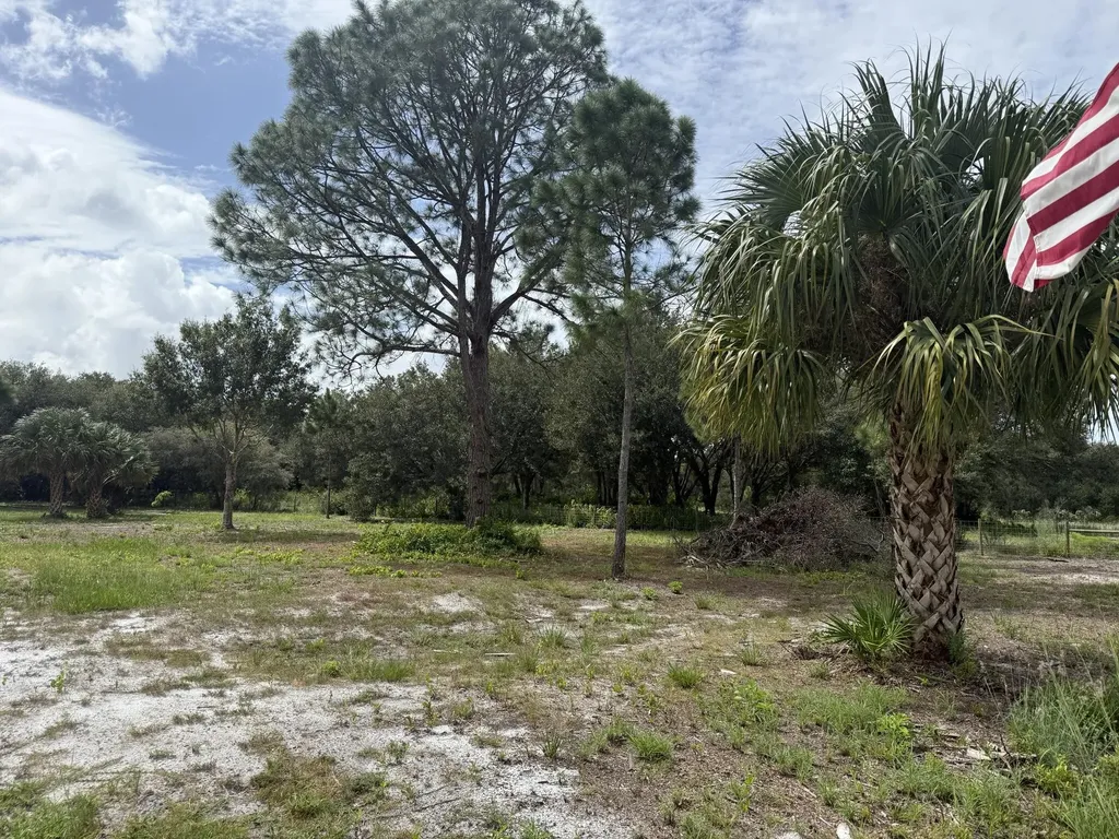 15134 NW 306th Street Okeechobee FL 34972