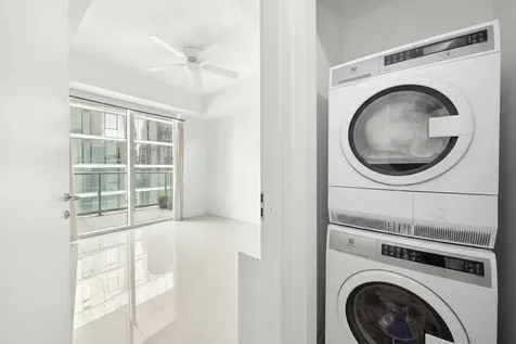 300 S Biscayne Boulevard Miami FL 33131