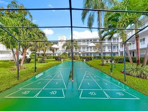 15610 Ne 6th Avenue Miami FL 33162