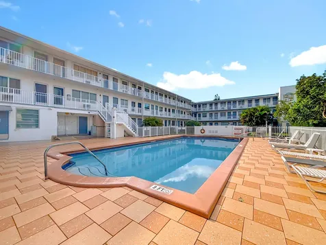 15610 Ne 6th Avenue Miami FL 33162