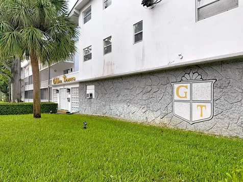 15610 Ne 6th Avenue Miami FL 33162