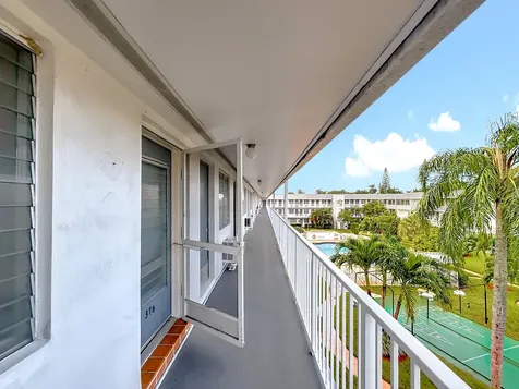 15610 Ne 6th Avenue Miami FL 33162