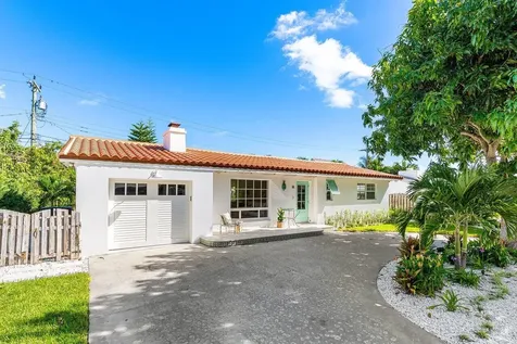 11 Hersey Drive Ocean Ridge FL 33435