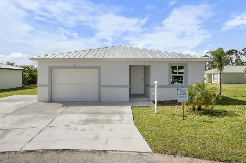 54 La Villa Way Fort Pierce FL 34951