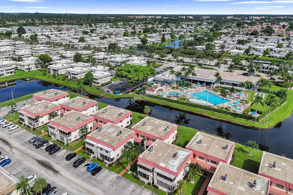 40 Saxony A Delray Beach FL 33446