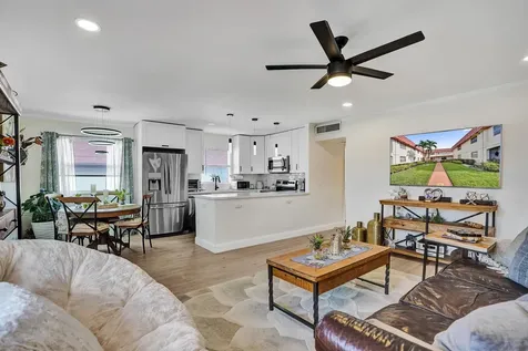 40 Saxony A Delray Beach FL 33446