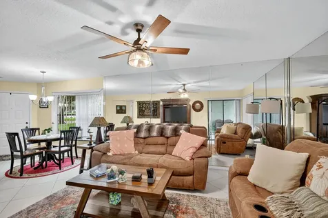 801 Harbour Pointe Way Greenacres FL 33413