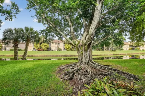 801 Harbour Pointe Way Greenacres FL 33413