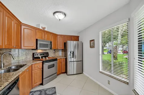 801 Harbour Pointe Way Greenacres FL 33413