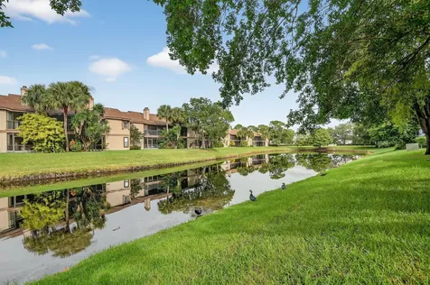 801 Harbour Pointe Way Greenacres FL 33413