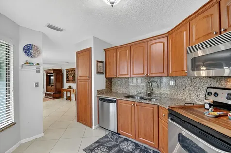 801 Harbour Pointe Way Greenacres FL 33413