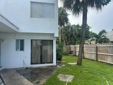 4660 NW 6th Court Delray Beach FL 33445