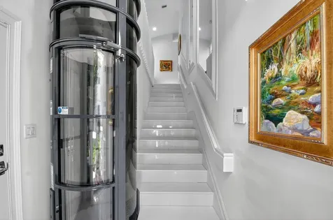 2421 Nw 59th Street Boca Raton FL 33496