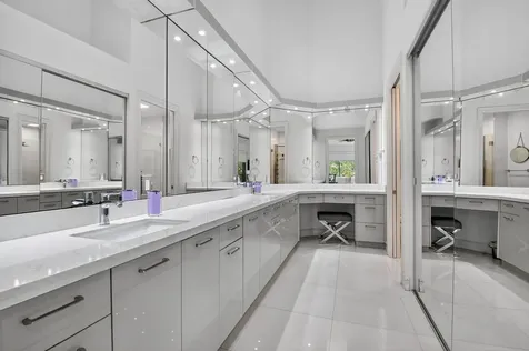 2421 Nw 59th Street Boca Raton FL 33496
