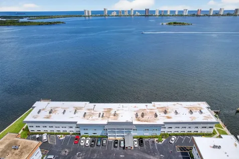 110 Shore Court North Palm Beach FL 33408