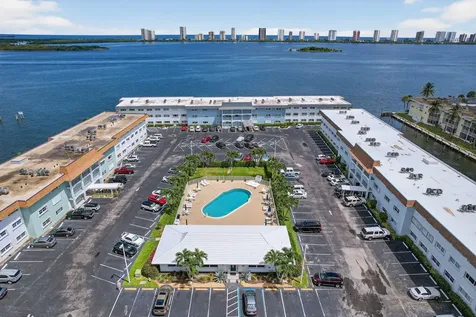 110 Shore Court North Palm Beach FL 33408