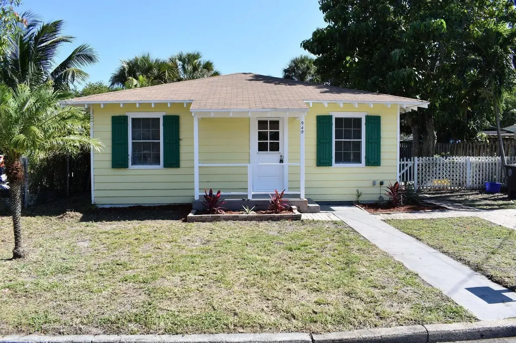 940 Bignonia Road West Palm Beach FL 33405