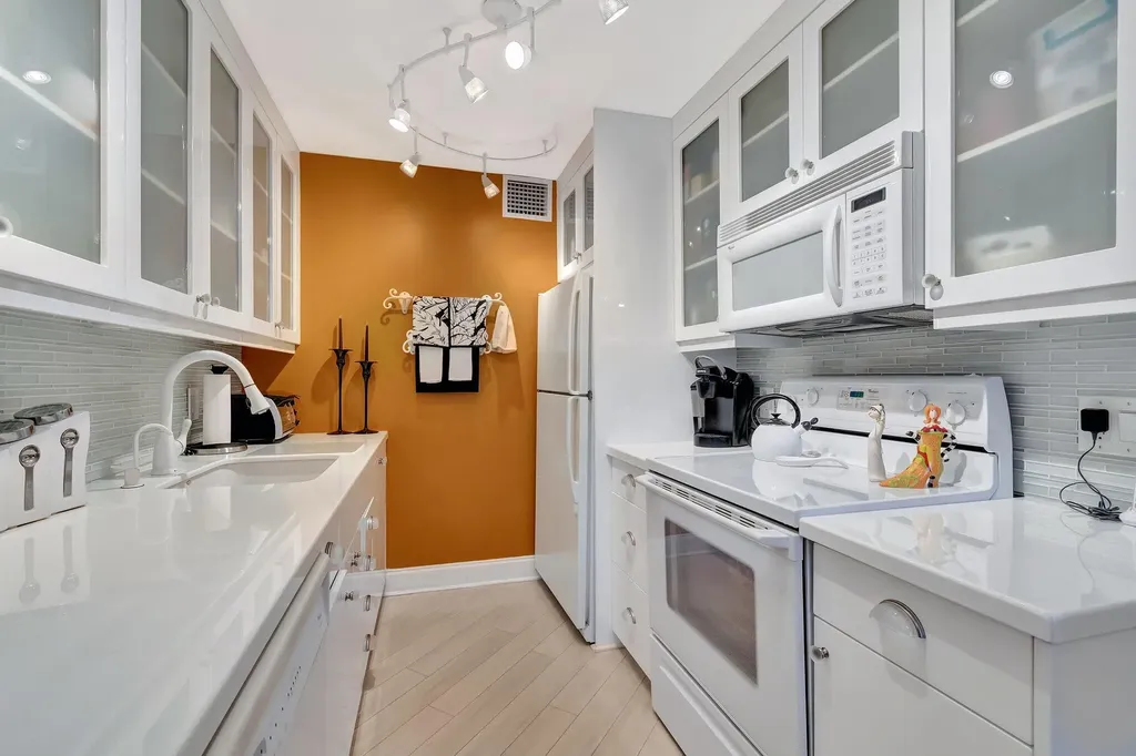 2026 Cornwall B Boca Raton FL 33434