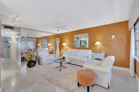 2026 Cornwall B Boca Raton FL 33434