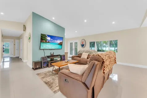 22057 Woodset Way Boca Raton FL 33428