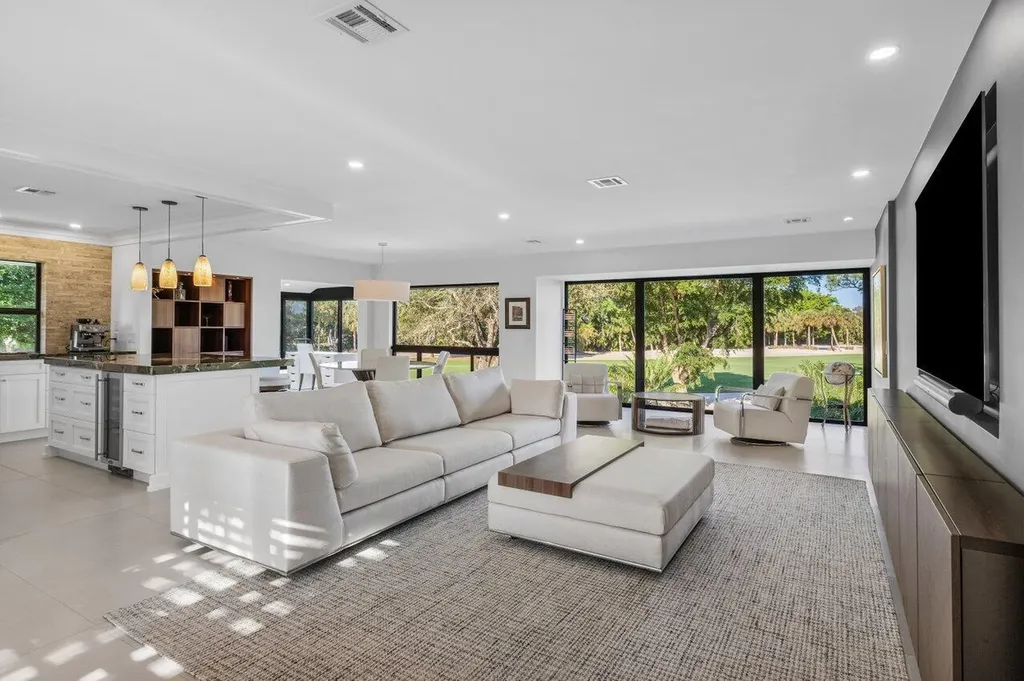 3708 Quail Ridge Drive Boynton Beach FL 33436