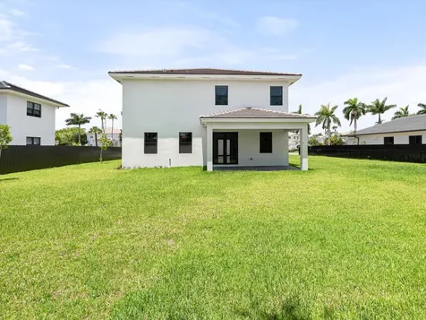 355 Sw 87th Avenue Miami FL 33144