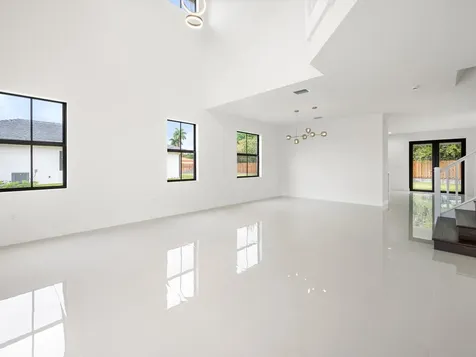 355 Sw 87th Avenue Miami FL 33144