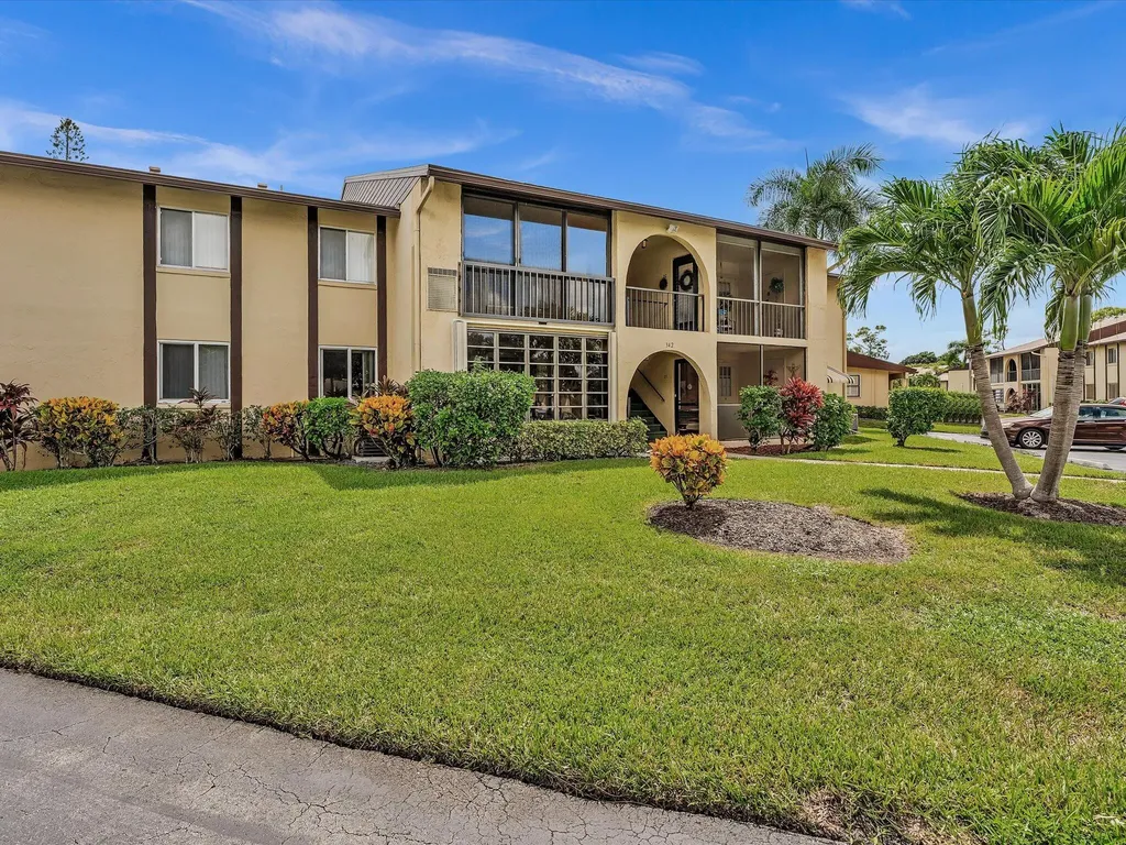 342 Pine Ridge Circle Greenacres FL 33463