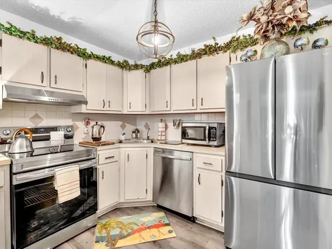 342 Pine Ridge Circle Greenacres FL 33463