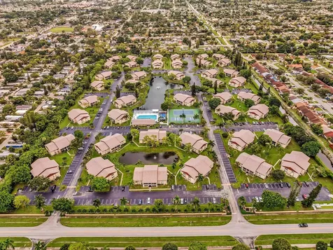 342 Pine Ridge Circle Greenacres FL 33463