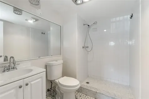 9523 S Hollybrook Lake Drive Pembroke Pines FL 33025