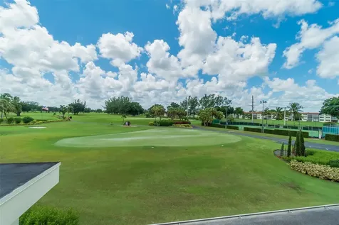 9523 S Hollybrook Lake Drive Pembroke Pines FL 33025