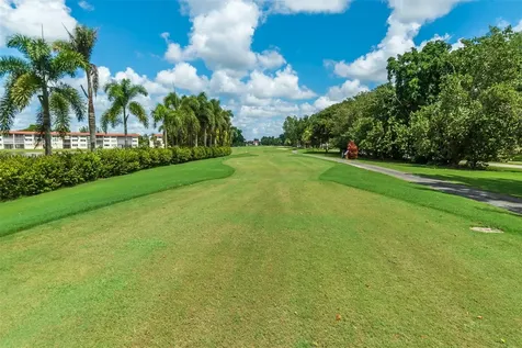 9523 S Hollybrook Lake Drive Pembroke Pines FL 33025