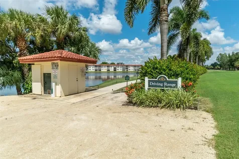 9523 S Hollybrook Lake Drive Pembroke Pines FL 33025