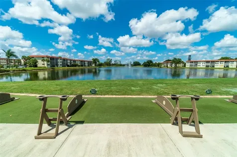 9523 S Hollybrook Lake Drive Pembroke Pines FL 33025