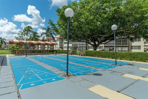 9523 S Hollybrook Lake Drive Pembroke Pines FL 33025
