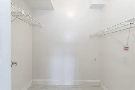 9523 S Hollybrook Lake Drive Pembroke Pines FL 33025