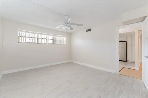 9523 S Hollybrook Lake Drive Pembroke Pines FL 33025