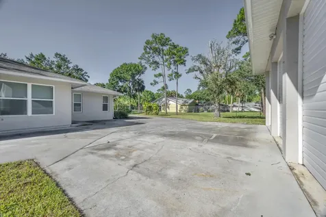 8330 Hidden Pines Road Fort Pierce FL 34945