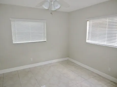 5039 Nw 41st Court Lauderdale Lakes FL 33319