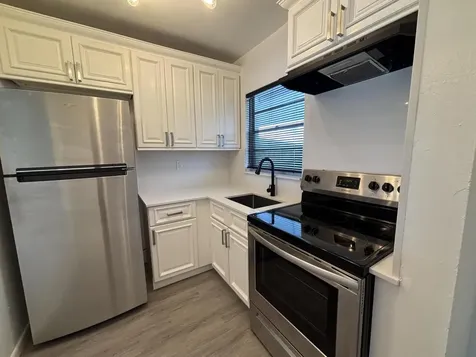 1112 Lake Terrace Boynton Beach FL 33426
