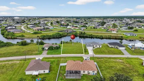 2616 NW 4th Place Cape Coral FL 33993